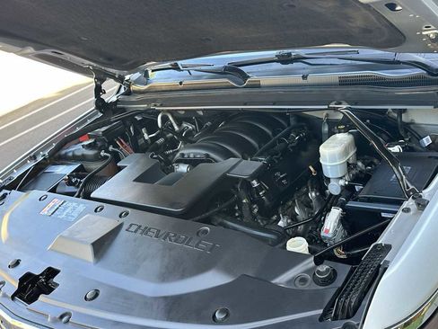 Used 2019 Chevrolet Suburban LT AWD/4WD image 66