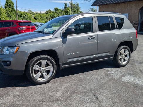 Used 2012 Jeep Compass Sport AWD/4WD image 16