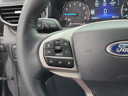 Used 2022 Ford Explorer Limited w/ Equipment Group 301A image 26