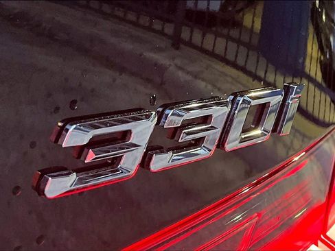 Certified 2025 BMW 330i Sedan image 9