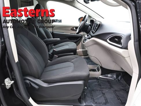 Used 2024 Chrysler Voyager LX FWD image 24