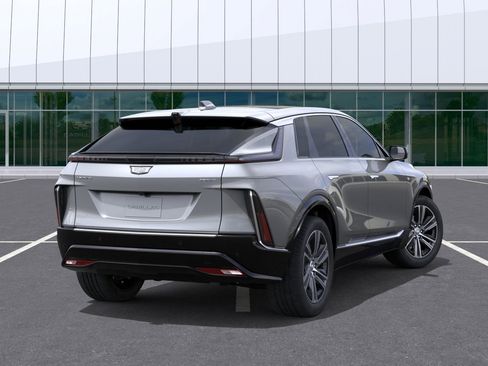 New 2026 Cadillac Lyriq Luxury RWD image 4