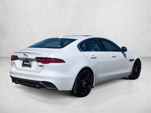 Used 2020 Jaguar XE S image 5