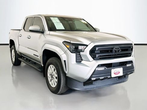 Used 2024 Toyota Tacoma SR5 RWD image 3