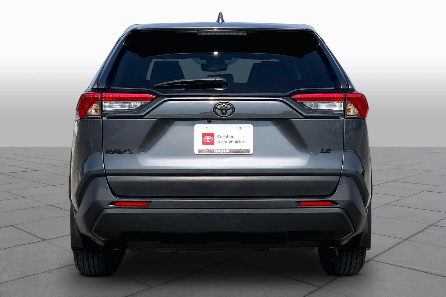 Used 2023 Toyota RAV4 LE FWD image 5