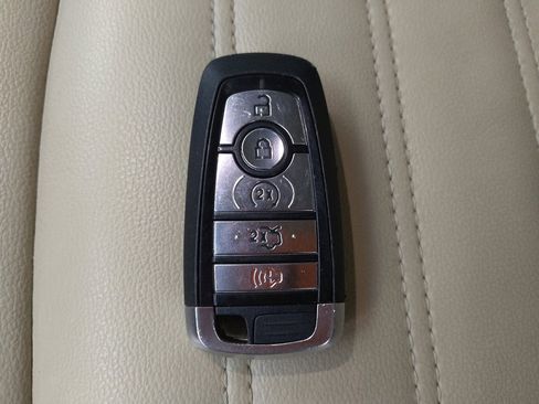 Used 2019 Ford Edge SEL w/ Equipment Group 201A FWD image 32