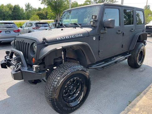 Used 2013 Jeep Wrangler Unlimited Rubicon AWD/4WD image 3