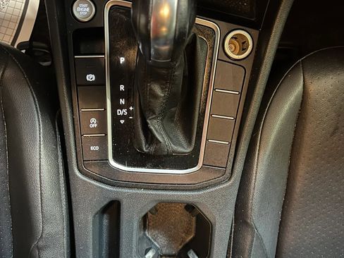 Used 2019 Volkswagen Jetta SE FWD image 16