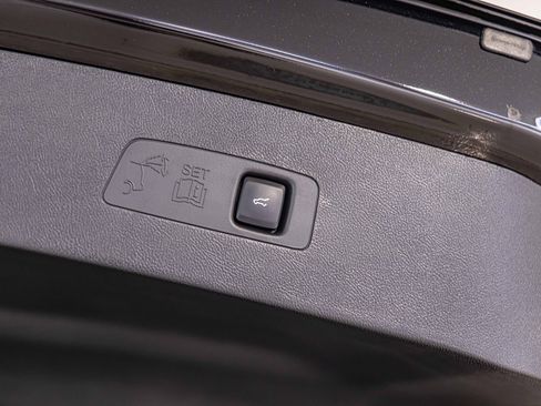 Used 2024 Lincoln Corsair Reserve w/ Jet Appearance Package image 16