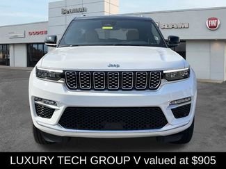 New 2024 Jeep Grand Cherokee Summit w/ Luxury Tech Group V AWD/4WD video 3