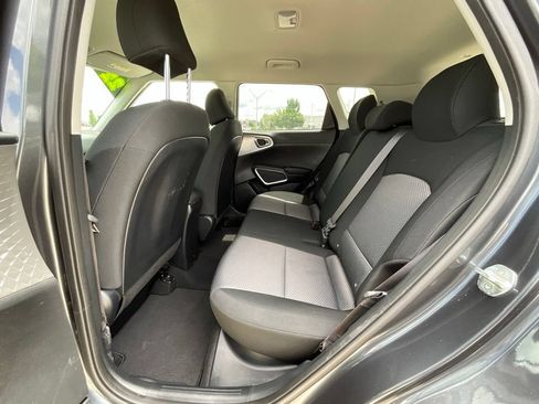 Used 2022 Kia Soul LX FWD image 16