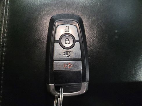 Used 2020 Ford Explorer XLT w/ Comfort Package AWD/4WD image 32