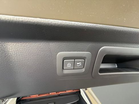 Used 2025 MAZDA CX-50 Meridian Edition w/ Weather Package image 37