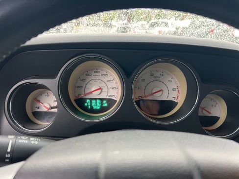 Used 2014 Dodge Challenger R/T RWD image 22