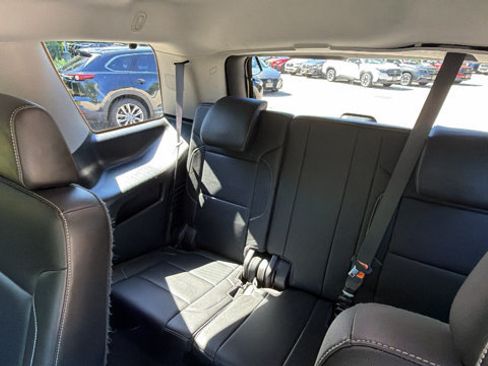 Used 2019 GMC Yukon SLT AWD/4WD image 34