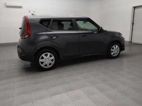 Used 2021 Kia Soul LX image 10