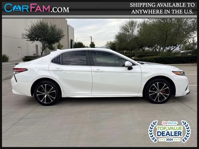 Used 2020 Toyota Camry SE w/ Carpet Mat Package