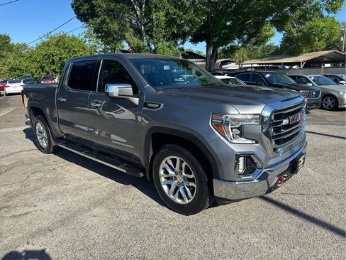 Used 2020 GMC Sierra 1500 SLT RWD image 3