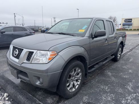 Used 2020 Nissan Frontier SV image 6