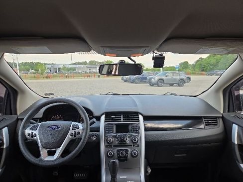 Used 2013 Ford Edge SE FWD image 10