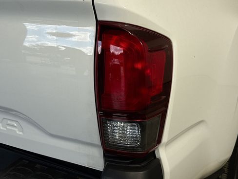 Used 2022 Toyota Tacoma SR image 30