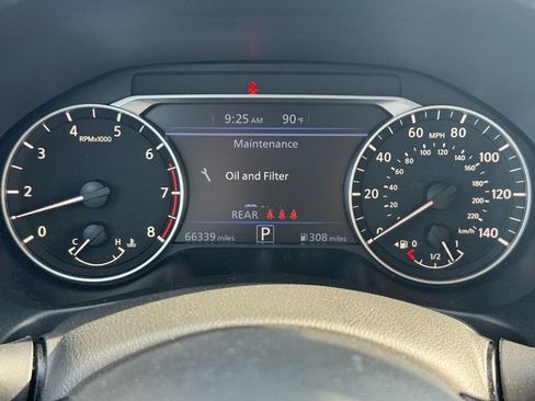Used 2024 Nissan Altima 2.5 SR FWD image 21