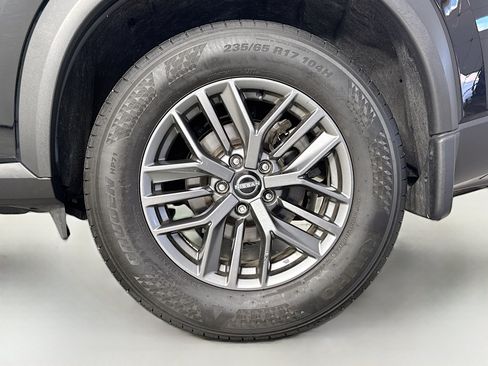 Used 2023 Nissan Rogue S AWD/4WD image 30