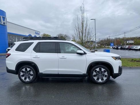 New 2026 Honda Pilot Elite image 2