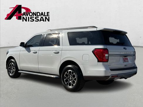 Used 2023 Ford Expedition Max XLT image 4