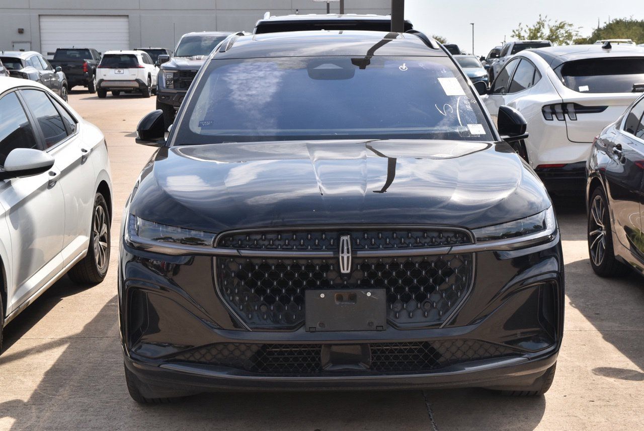 Used 2024 Lincoln Nautilus Black Label w/ Jet Appearance Package (87T) AWD/4WD image 3