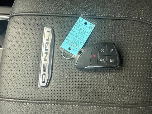 Used 2025 GMC Sierra 2500 Denali AWD/4WD image 37