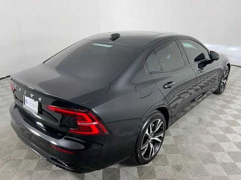 Used 2024 Volvo S60 B5 Core FWD image 10