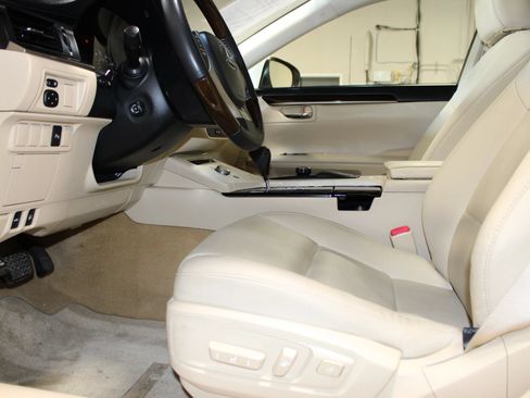 Used 2013 Lexus ES 350 w/ Premium Pkg FWD image 27
