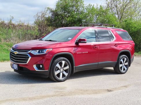 Used 2019 Chevrolet Traverse LT w/ LT Premium Package AWD/4WD image 24