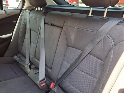 Used 2018 Chevrolet Cruze LT w/ Convenience Package image 23