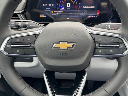 New 2026 Chevrolet Suburban Premier image 18