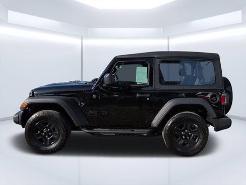 Used 2025 Jeep Wrangler Sport AWD/4WD image 6