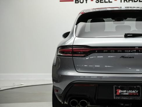 Used 2024 Porsche Macan AWD/4WD image 48