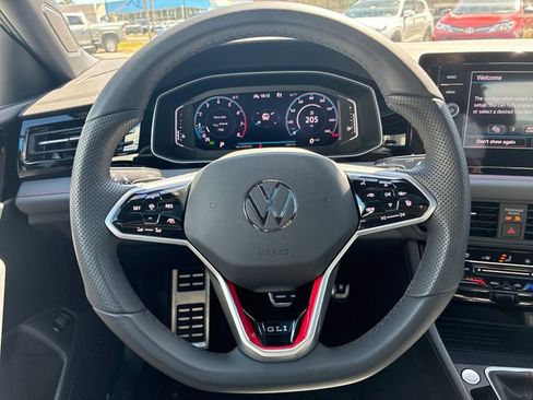 Used 2025 Volkswagen Jetta GLI Autobahn FWD image 14