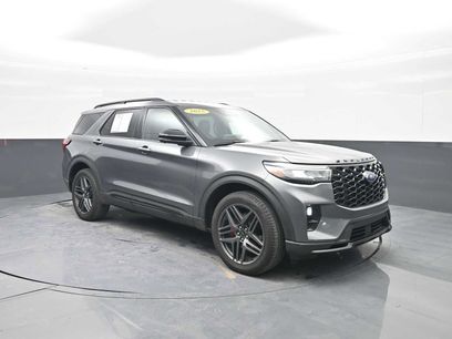 Used 2025 Ford Explorer ST-Line w/ ST-Line Street Pack