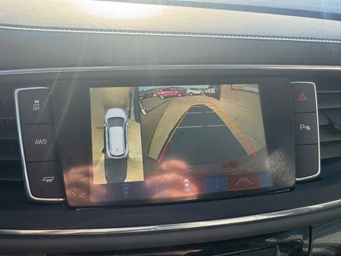 Used 2018 Buick Enclave Essence image 23