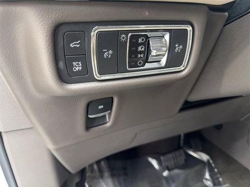 Used 2022 Lincoln Nautilus Reserve image 55