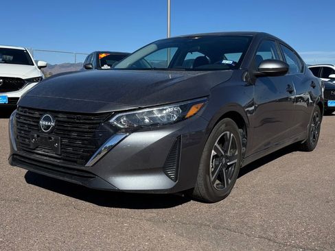 Used 2025 Nissan Sentra SV FWD image 3