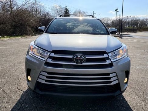 Used 2018 Toyota Highlander XLE image 8