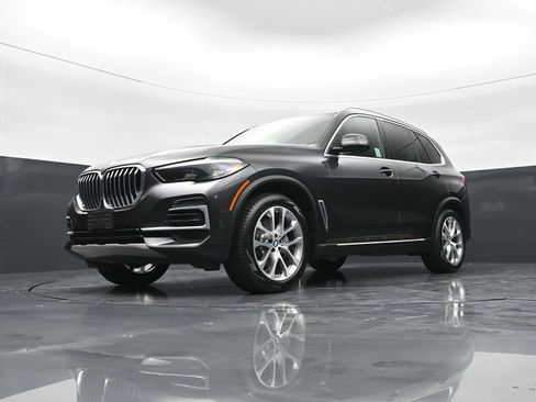 Used 2023 BMW X5 xDrive40i AWD/4WD image 25