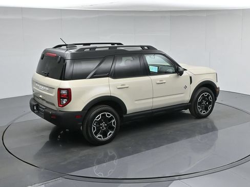 Used 2025 Ford Bronco Sport Outer Banks w/ Outer Banks Tech Package+ AWD/4WD image 40