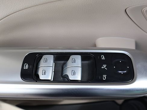 Used 2023 Mercedes-Benz C 300 C 300 w/ Exclusive Trim Package image 45