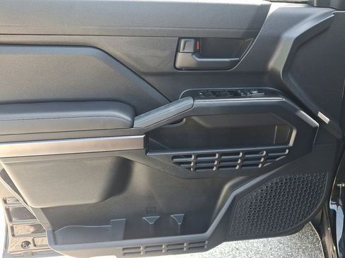 Used 2025 Toyota 4Runner SR5 image 12