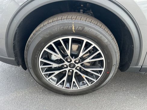 New 2025 Ford Escape SE image 10