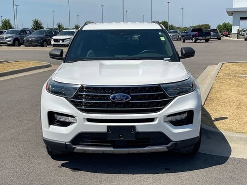 Used 2020 Ford Explorer XLT w/ Equipment Group 202A AWD/4WD image 2